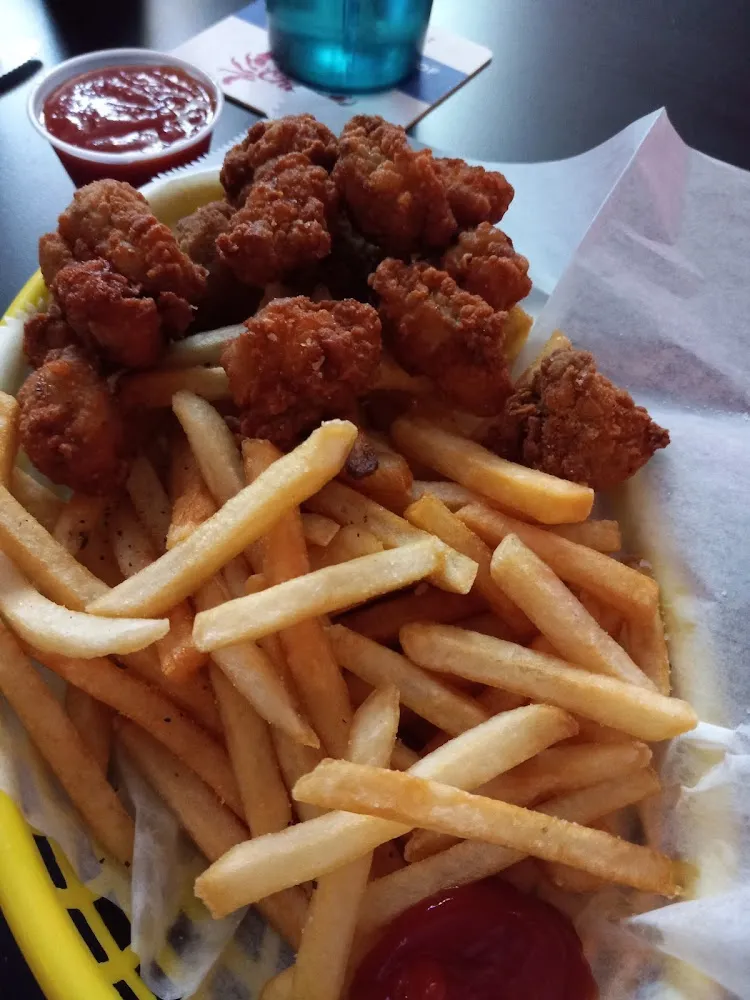 Oyster and Shoe String Fries